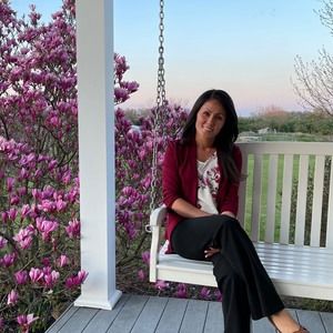 Meet your Posher, Julia